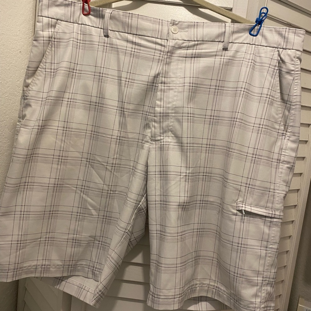 PEBBLE BEACH Men’s “Performance Golf Shorts” Size 40 Gray/White Plaid NWOT